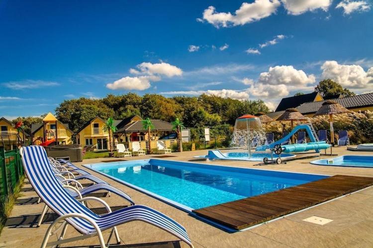 Holiday Resort, Ustronie Morskie Exterior photo